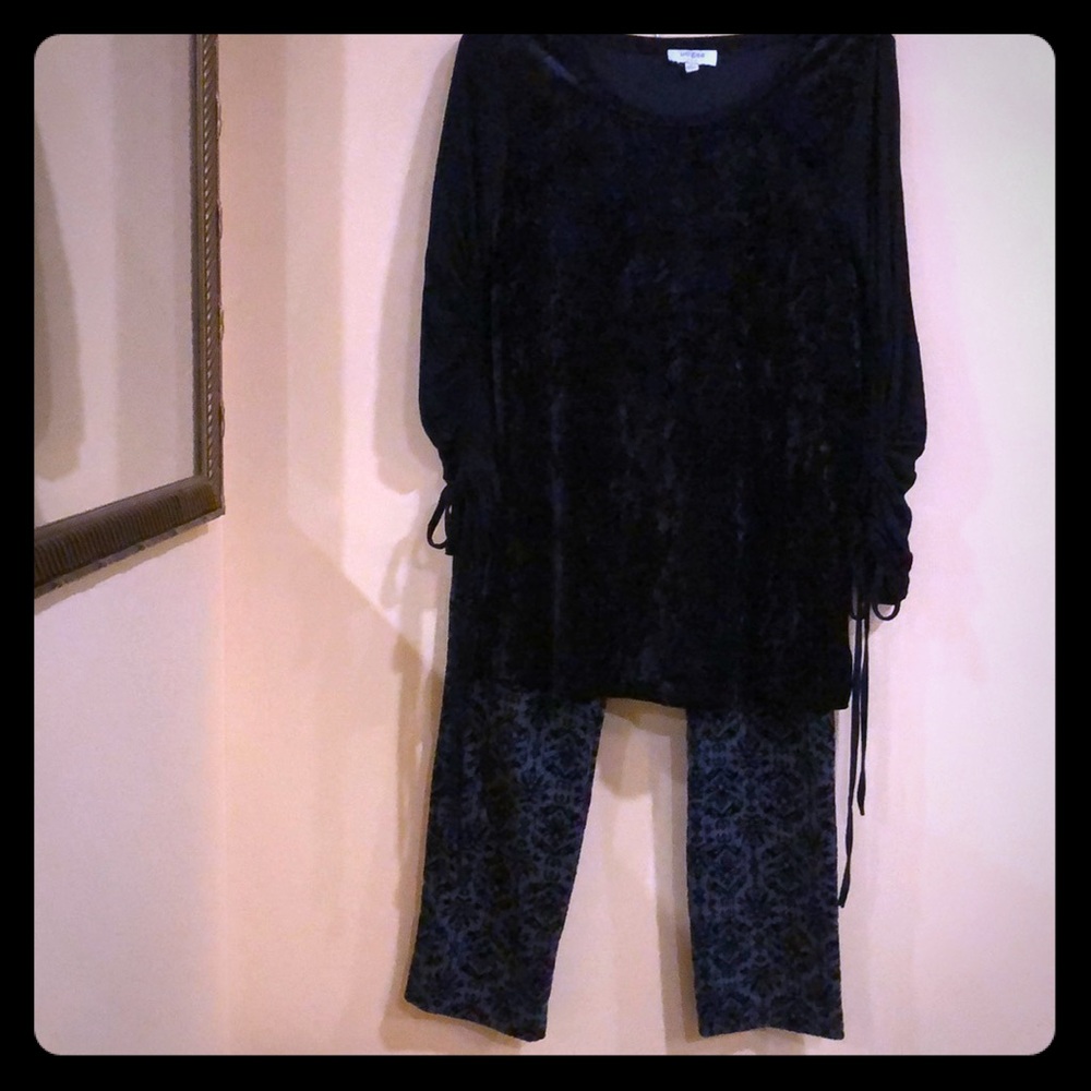 Pant suit